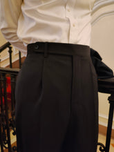 Charger l'image dans la galerie, Pantalon taille haute une pince
